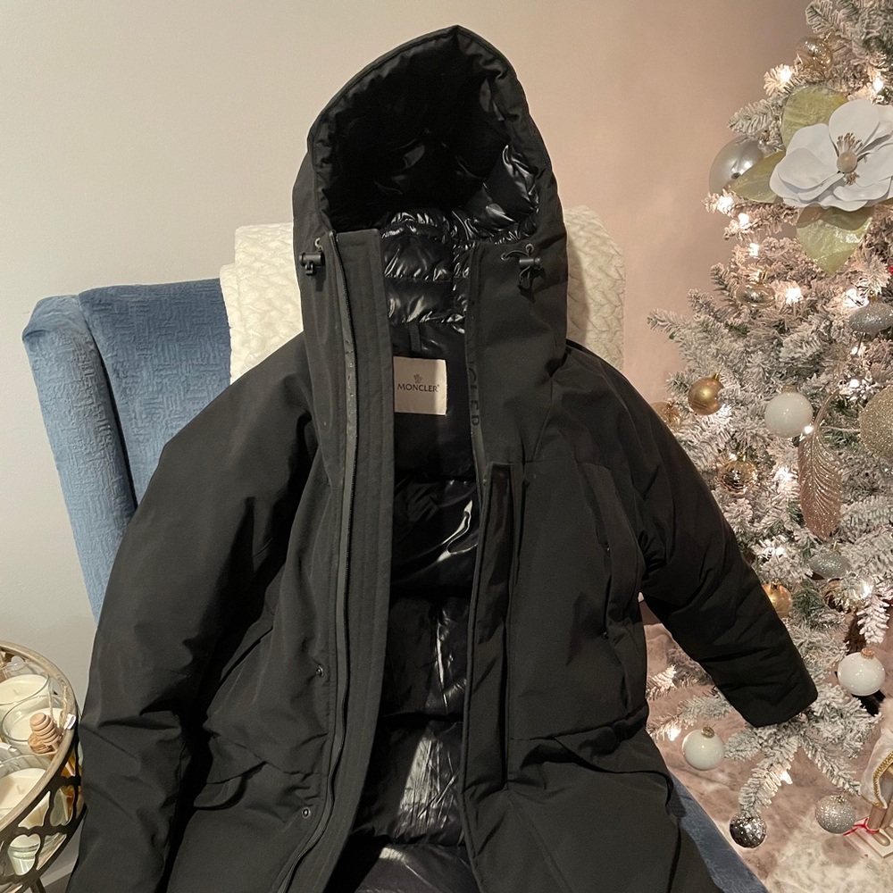 Moncler Jacket-men’s black forster size medium
